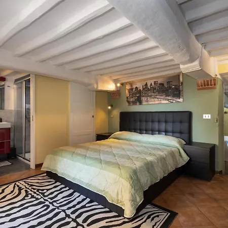 Altido Stylish Flat For 4 With Balcony, Perfect Centre