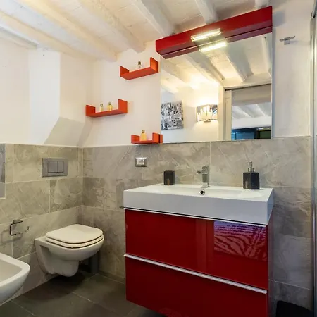 Altido Stylish Flat For 4 With Balcony, Perfect Centre Apartment *