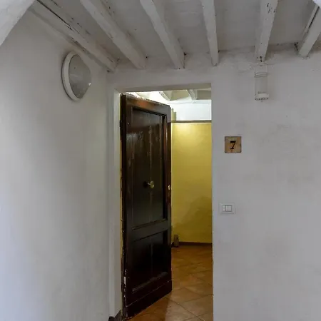 Altido Stylish Flat For 4 With Balcony, Perfect Centre Apartment *